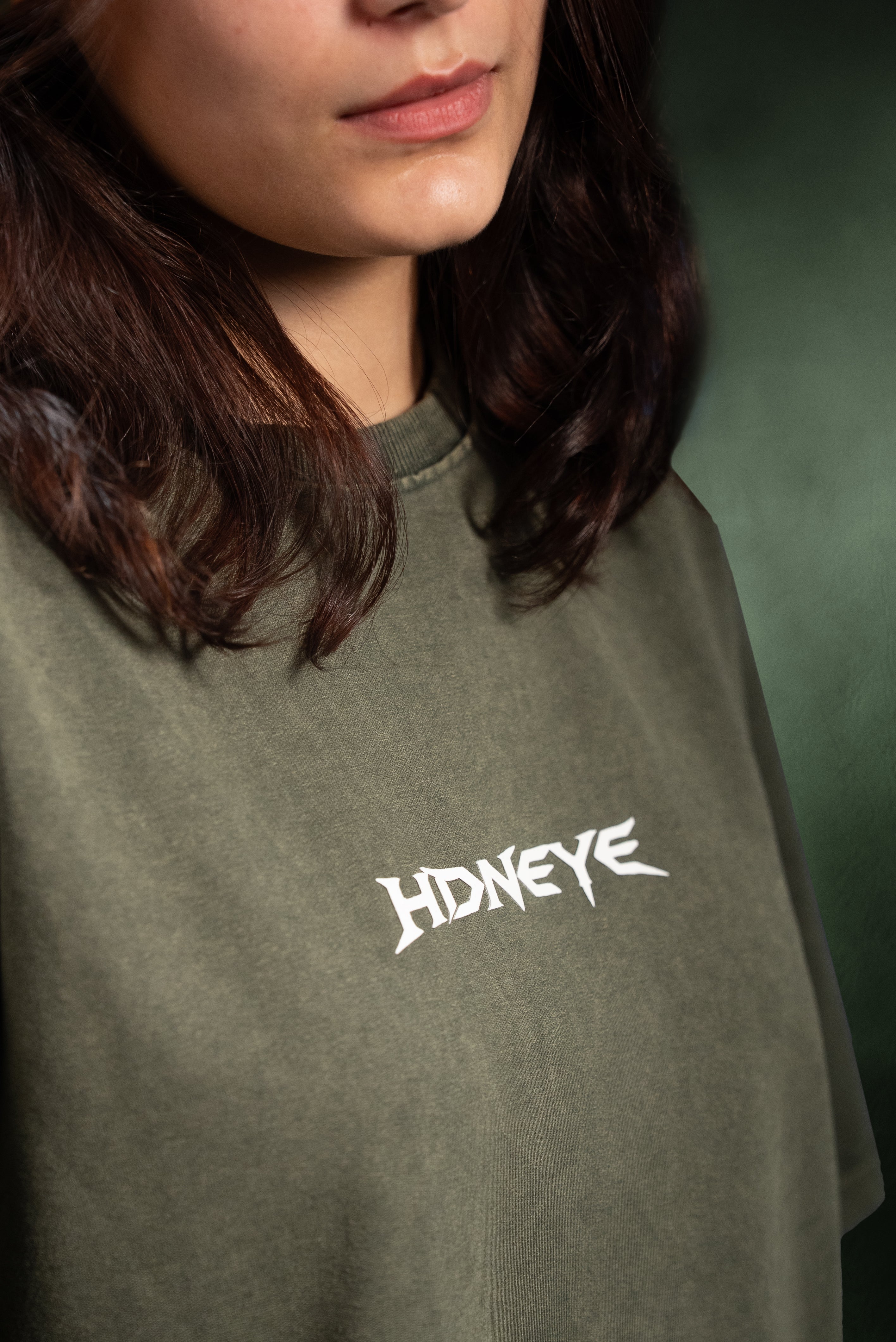 HDNEYE Oversized Olive Green “Butterfly Illusion” Graphic T-Shirt
